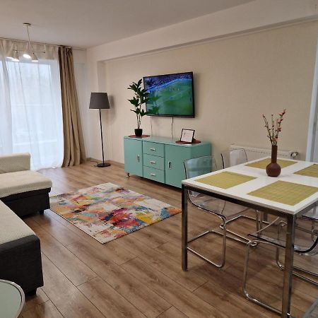 Golden Airport Residence オトペニ エクステリア 写真